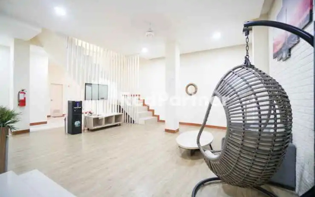 Sky Syariah near Soekarno Hatta Airport RedPartner