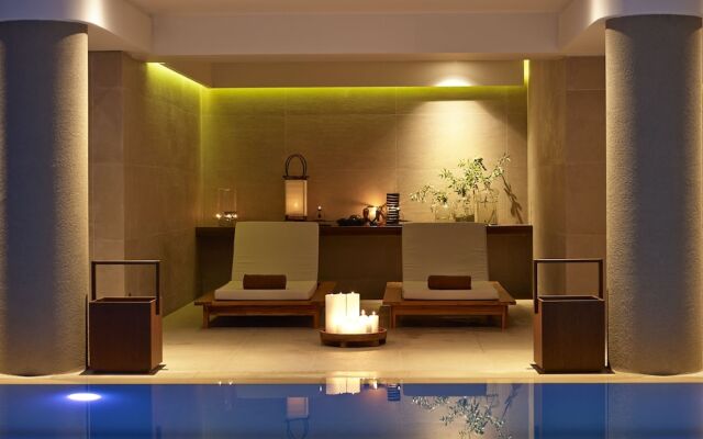The Ixian Grand & All Suites Hotel