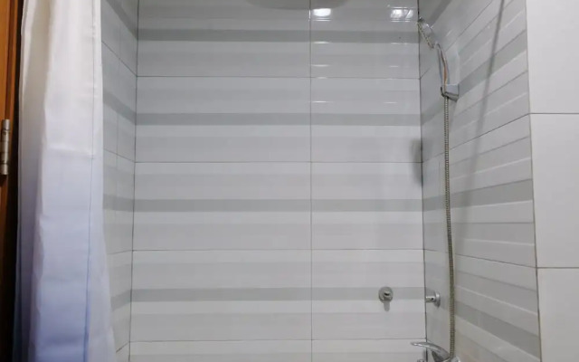 Luxury 1Br Apartment At Dago Suites