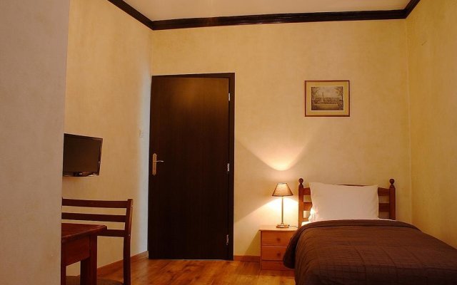Avalon Rooms Oradea-Romania