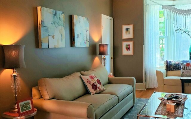 The Muse Gallery Guesthouse