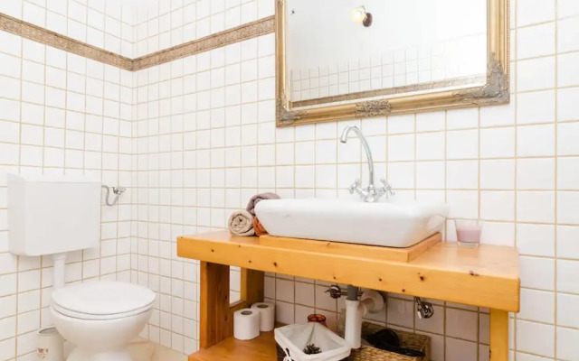 Authentic Villa With Private Pool,hot Tub,covered Terraces,panoramic View, Wi-fi