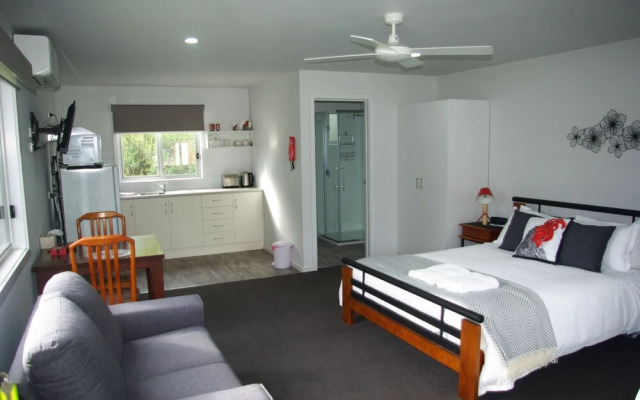 Greenvale Holiday Units