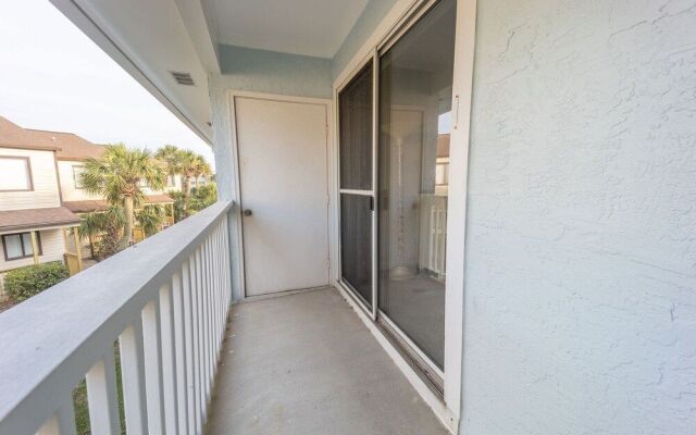 Sun Kissed Beachside Condo With Pool