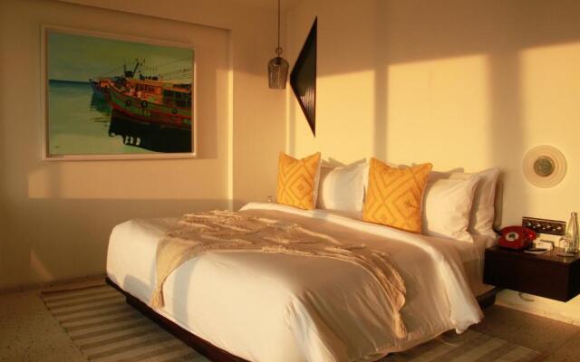 The Postcard on the Arabian Sea