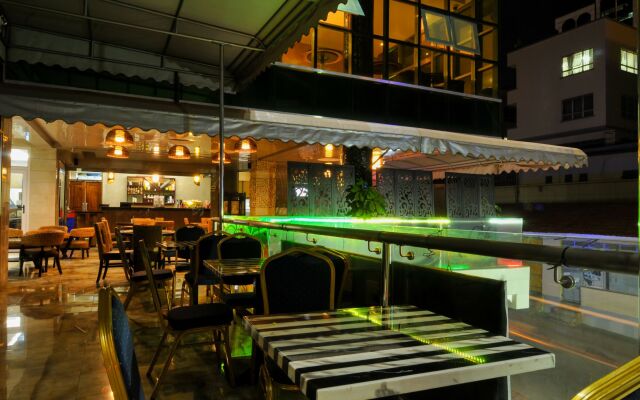 Russel Hotel