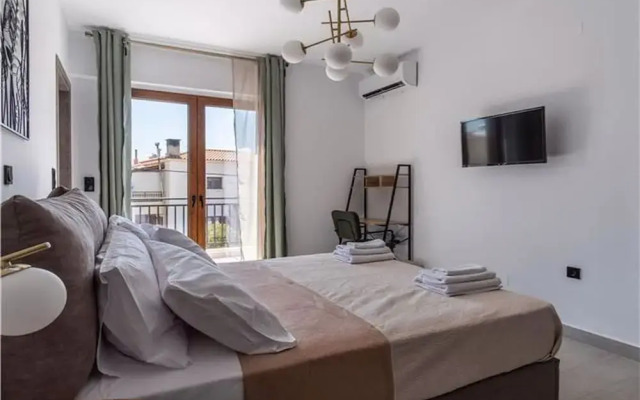 Cretan Residence With Pool