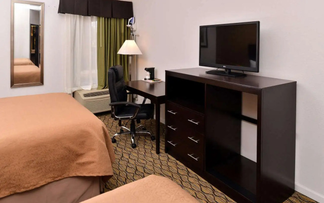 Quality Inn & Suites Matteson near I-57