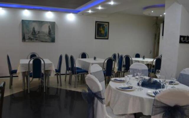 Lira Inn