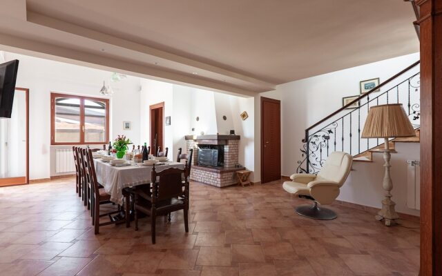 Tenuta San Cassiano with garden and pool