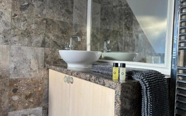 The Fulbridge by Incredible Stay