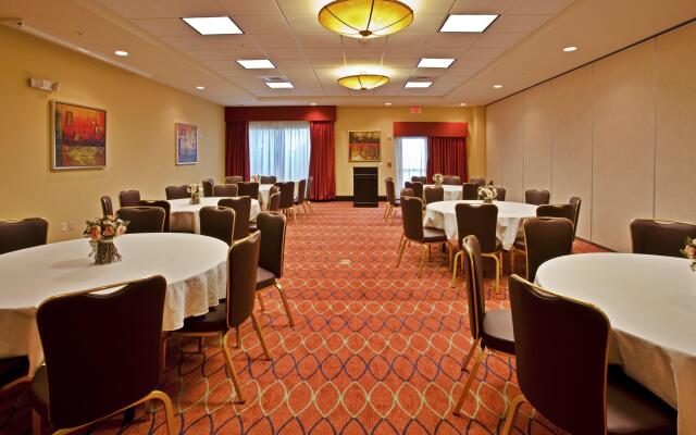 Holiday Inn Express & Suites, International Drive by IHG