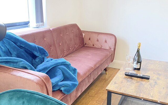 Tudors eSuites Balcony Apartment