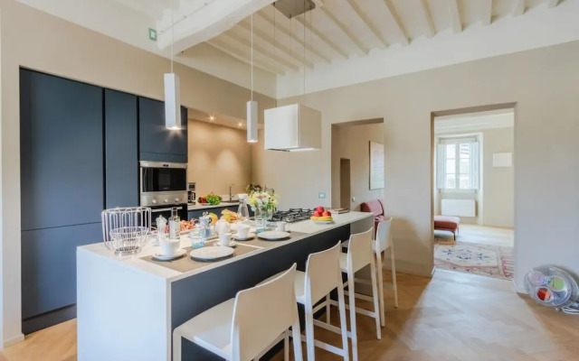 Casa Pino in Lucca With 2 Bedrooms and 2 Bathrooms