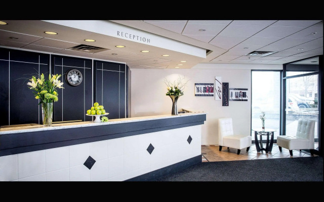 Quality Inn and Suites Brossard