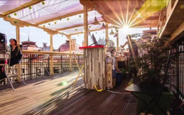 Pura Vida Sky Bar & Hostel