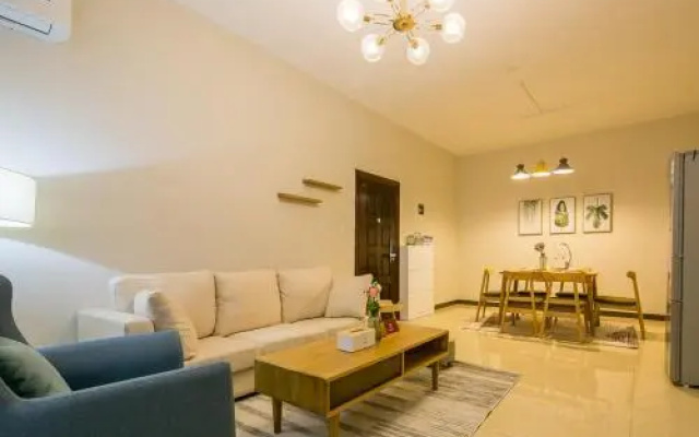 Xi'an Lianhu·Longshou Business Circle· Locals Apartment 00154940