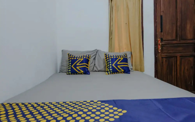 SPOT ON 1710 Sawojajar Inn