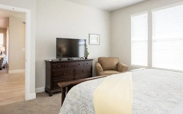 Vacation Home With Easy Access to Bike and Hiking Trails by Redawning