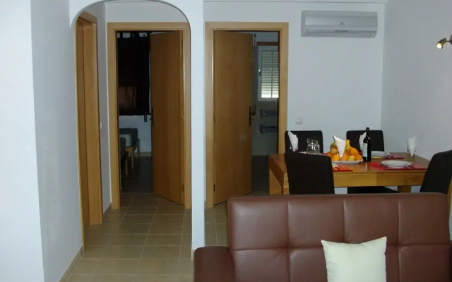 Stunning 1-bed Apartment in Olhos de Agua