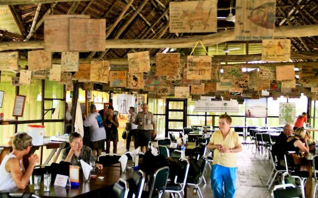 ExplorNapo Lodge