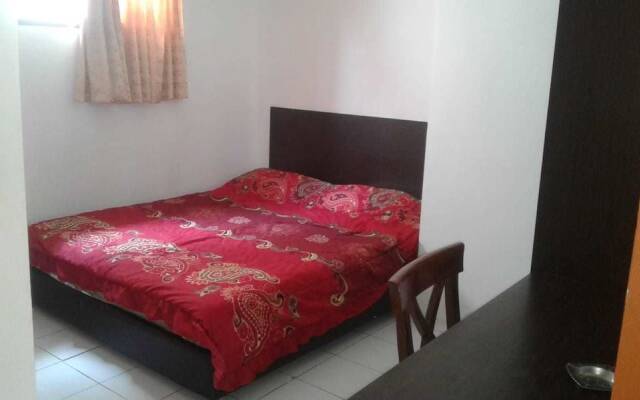 Puncak Camp Hills