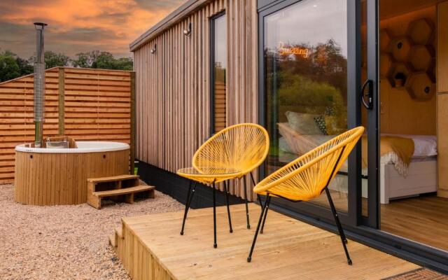 The Hive - Unique Cabin in Millport