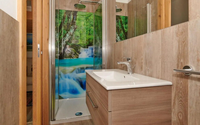 Front Lake Studio with Loft Bed and Pool