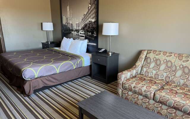 Super 8 by Wyndham Yorkville