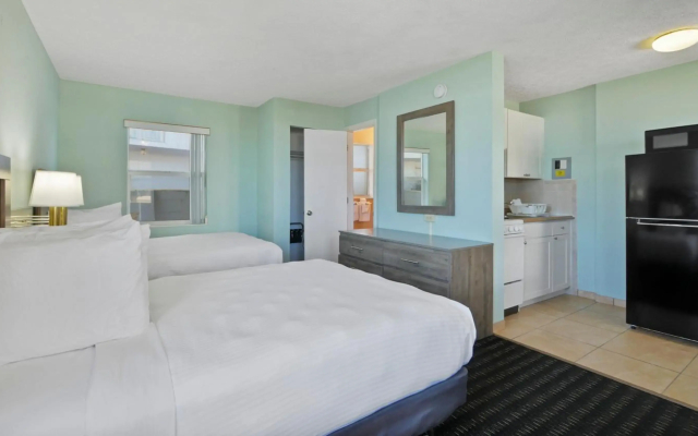 Ocean Court Beachfront Hotel