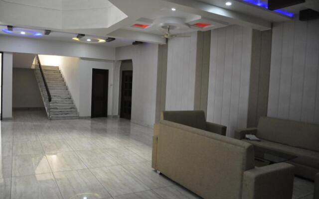 Hotel Pratiksha