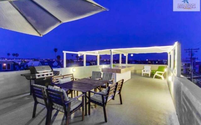 200-Surf Stars Penthouse