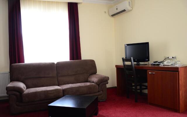 Parlament Hotel
