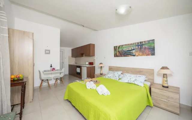 Emilia 11 in Latchi With 1 Bedrooms and 1 Bathrooms