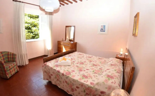 House in Ciciana With Pool and Scenic Views