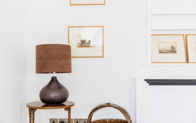 Quiet Kensington Mews House