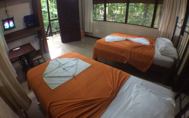 Hotel Rana Roja