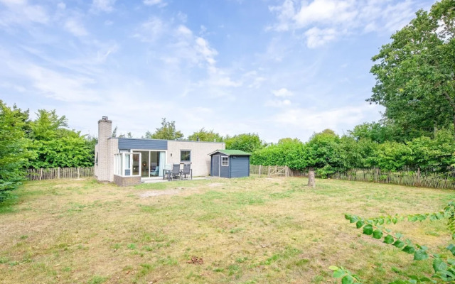 Cozy Holiday Home in Den Burg With hot tub