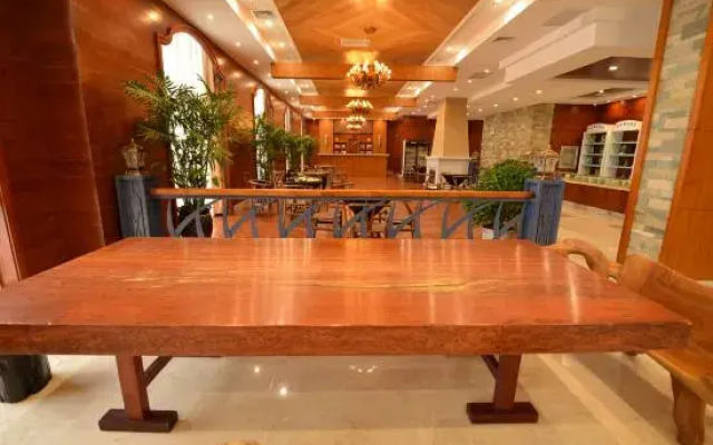 Yabuli Yaxue Holiday Hotel