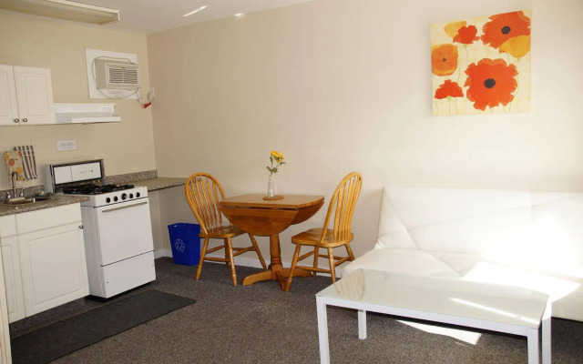 Crescent Motel
