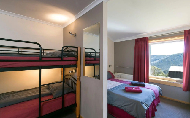 Cooroona Alpine Lodge
