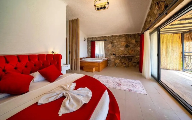 Honeymoon Villa With Private Pool