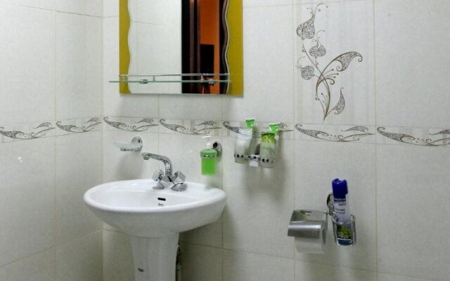 Ayir Hotel
