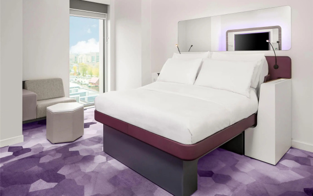 YOTEL Amsterdam - Image 7