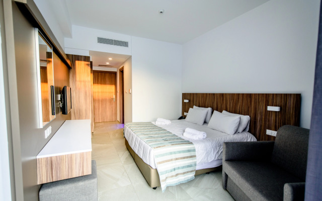 Eleana Hotel
