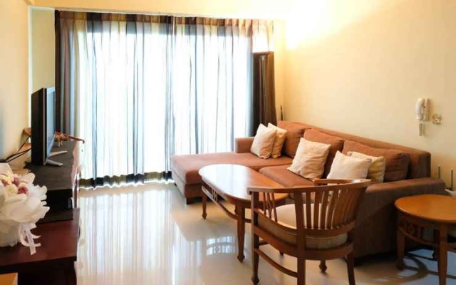Homey and Extra Spacious 2BR at Kondominium Puncak Marina Apartment By Travelio – Guest Rooms – Surabaya