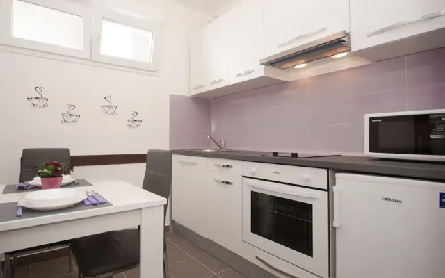 Studio apartment Tina