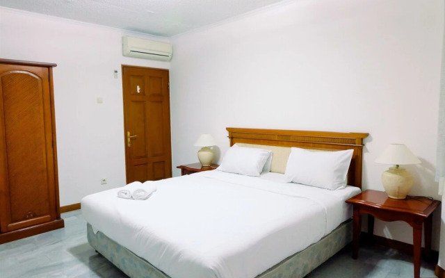 Spacious 3br Senopati Apartment Near Scbd