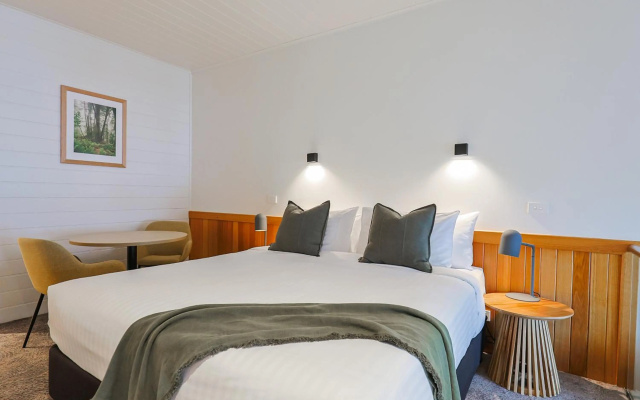 Strahan Village – Guest Rooms – Strahan