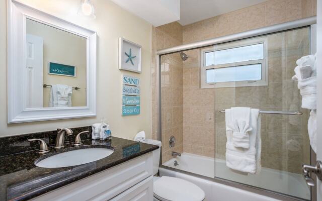 Crystal Sands & Seahorses Beach Villa